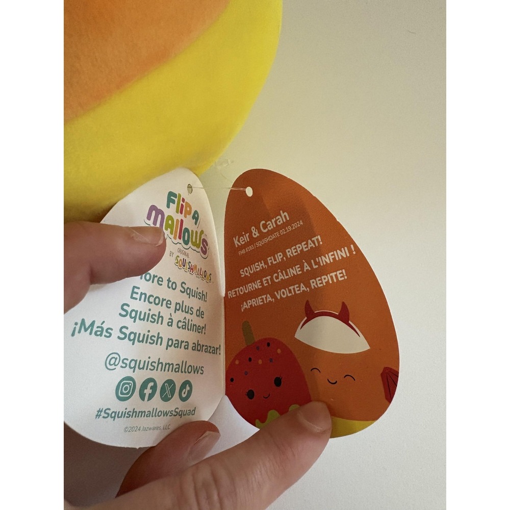 Squishmallows FlipAMallows Keir Carah Halloween‎ Candy Corn Devil Strawberry 8" - Picture 6 of 7